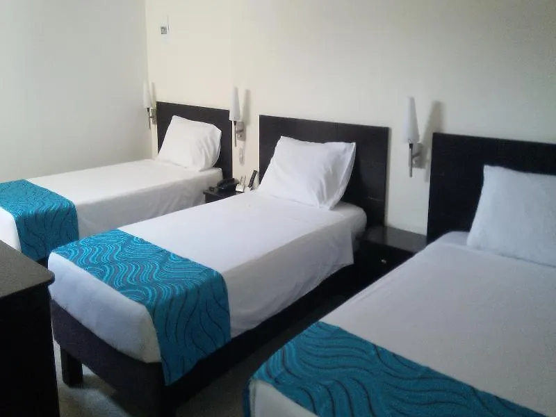 Hotel Plaza Mayor 卡利 3*,
