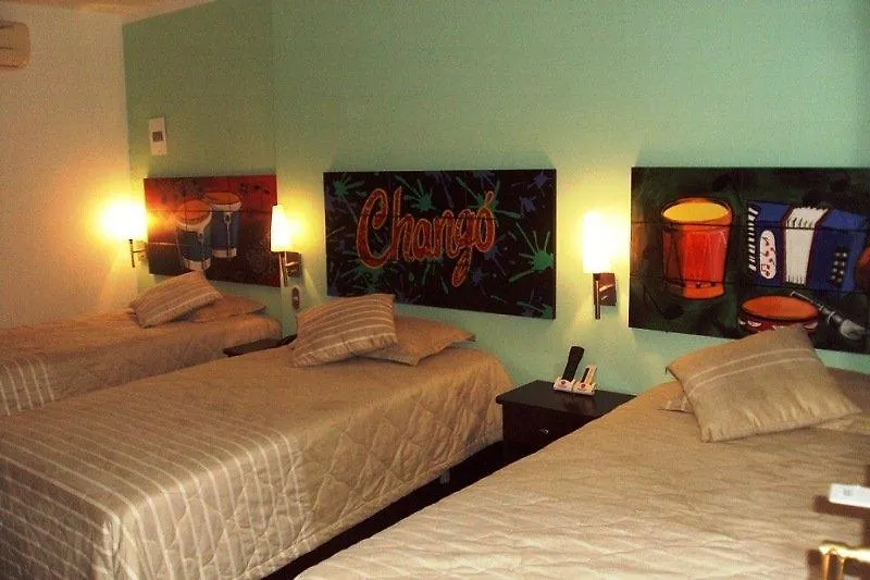 Hotel Plaza Mayor Cali 3*,